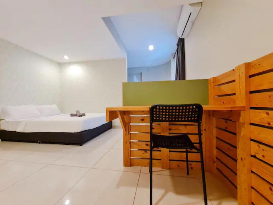 Penginapan4U Near Gurney Paragon George Town Bagian luar foto