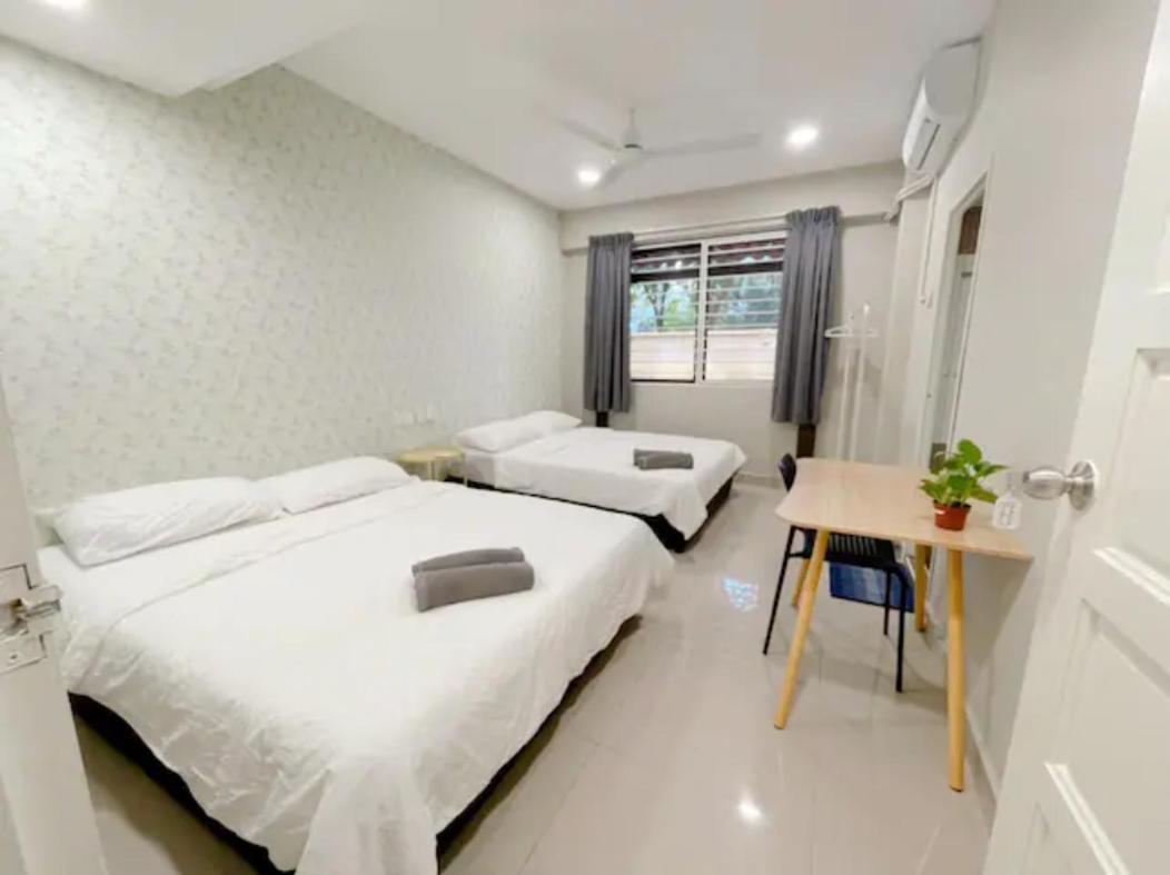 Penginapan4U Near Gurney Paragon George Town Bagian luar foto