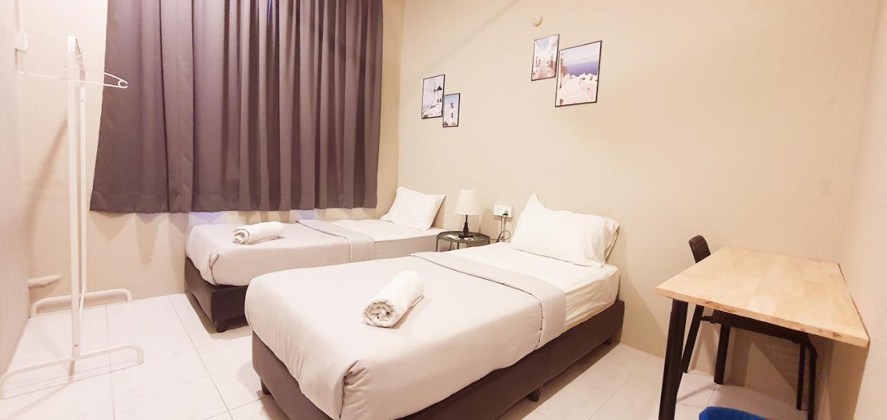 Penginapan4U Near Gurney Paragon George Town Bagian luar foto