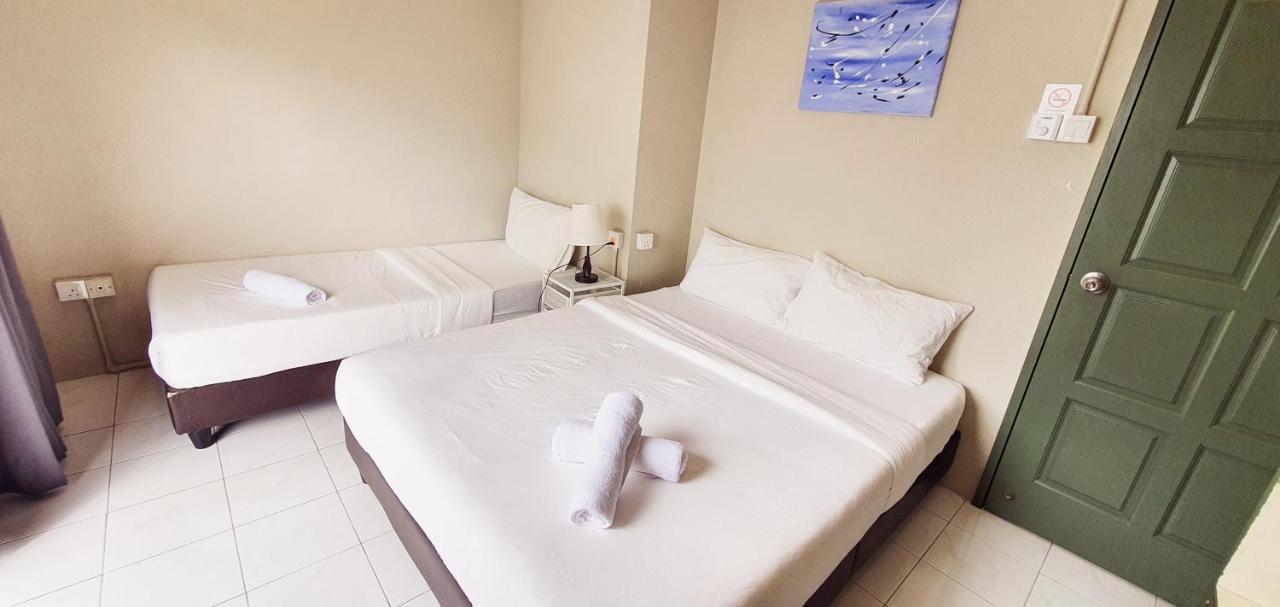 Penginapan4U Near Gurney Paragon George Town Bagian luar foto