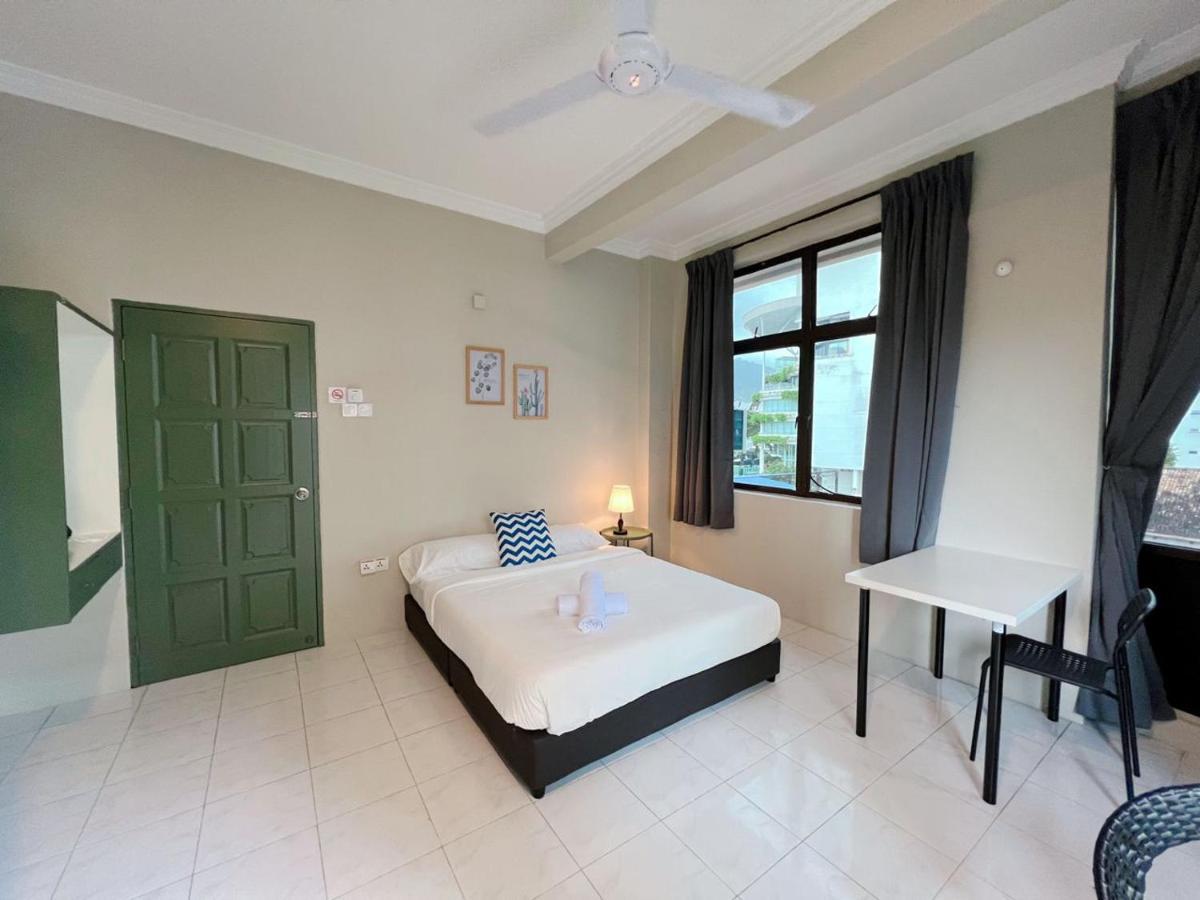 Penginapan4U Near Gurney Paragon George Town Bagian luar foto