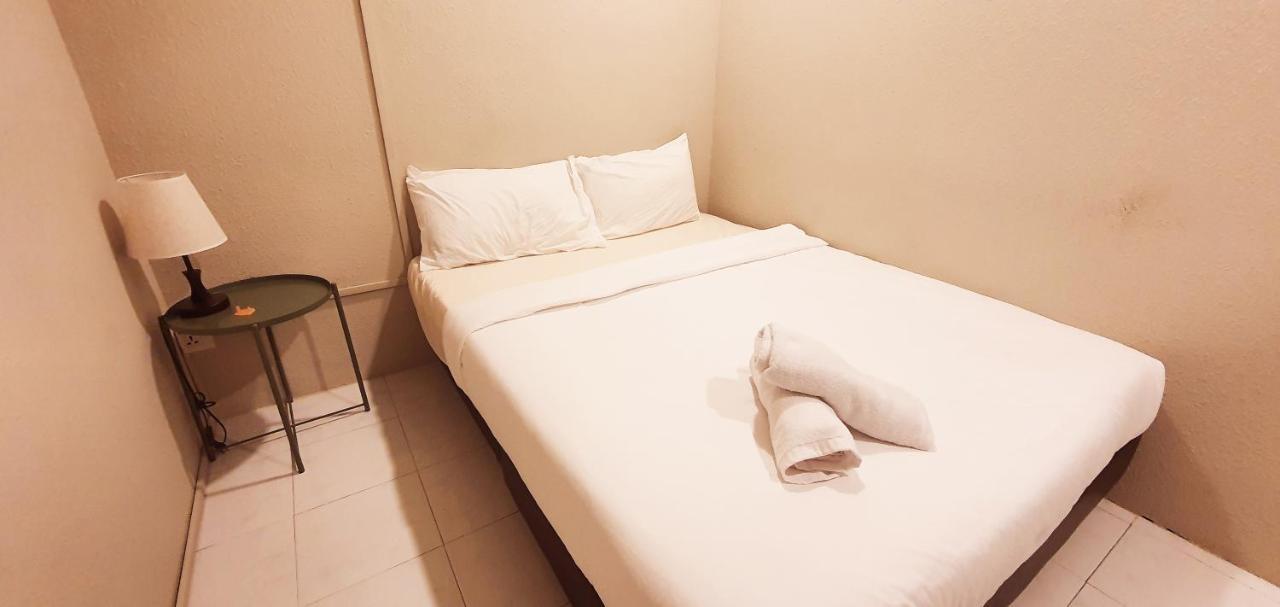 Penginapan4U Near Gurney Paragon George Town Bagian luar foto